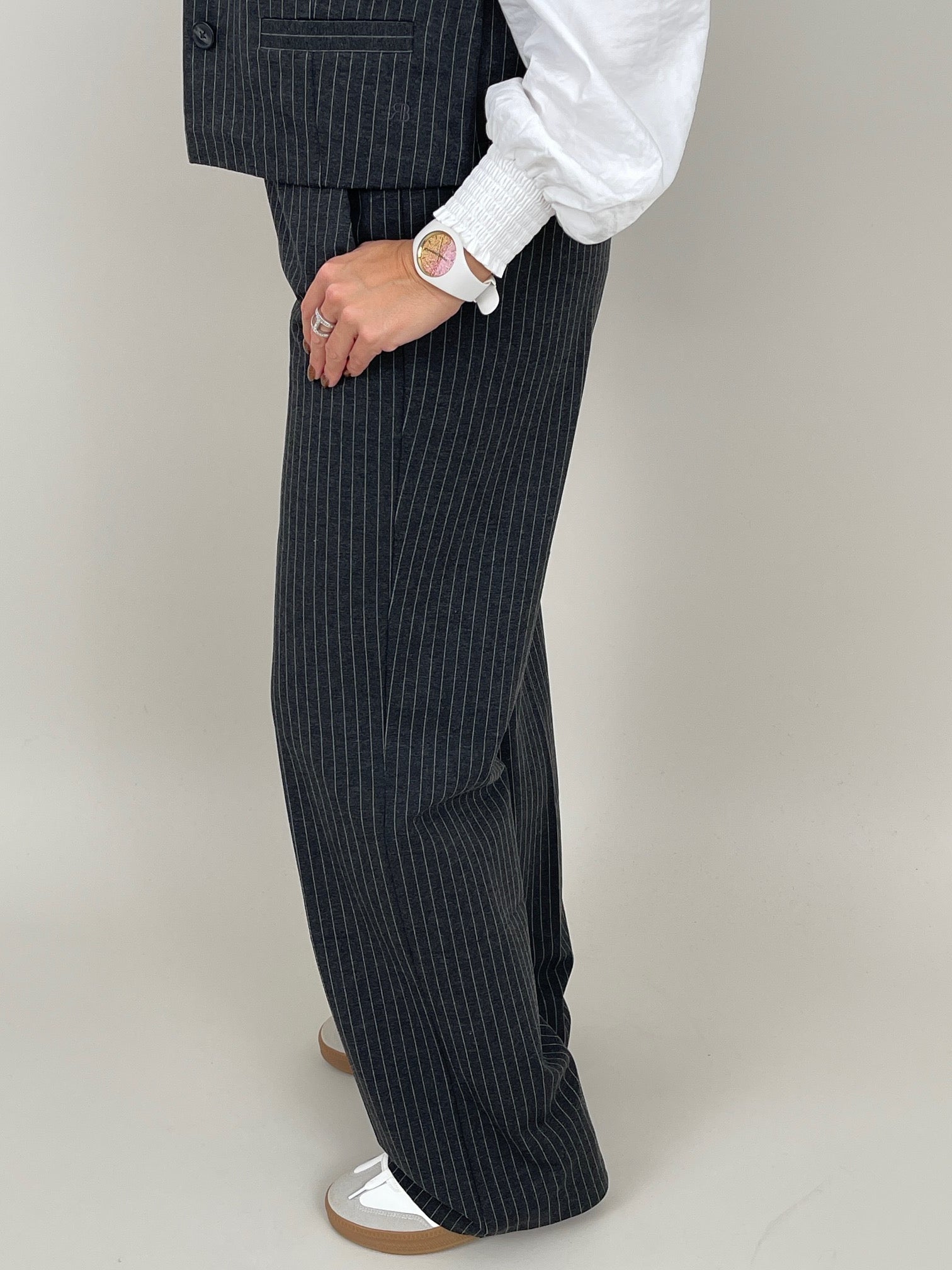 Red Button Hose mit Nadelstreifen in Grau Art. RB6446
