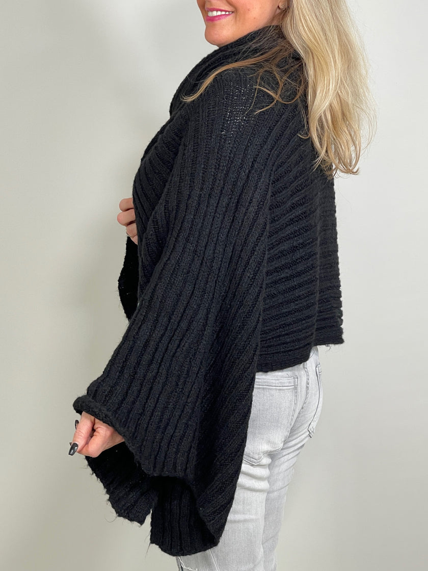 Strick-Poncho mit Ärmeln in versch. Farben Artikel 5506