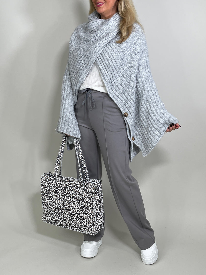 Strick-Poncho mit Ärmeln in versch. Farben Artikel 5506