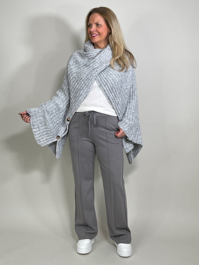 Strick-Poncho mit Ärmeln in versch. Farben Artikel 5506