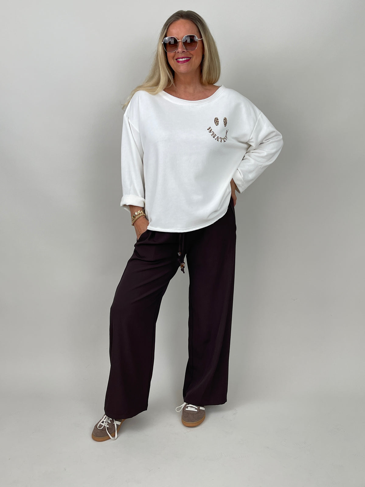 Sweatshirt Leo Smiley in Offwhite