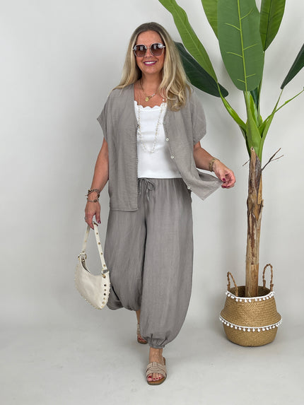 Leichter 2-Teiler mit Bluse und Ballonhose in Taupe