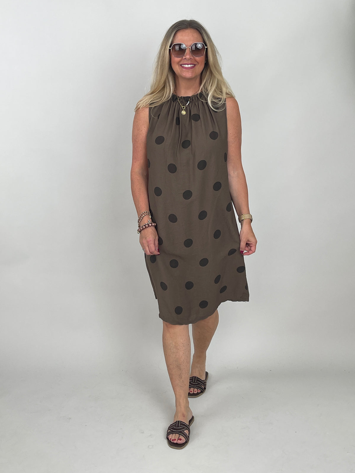 Kleid Punkte in Mokka