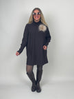 Pulloverkleid mit Stehkragen in Mokka