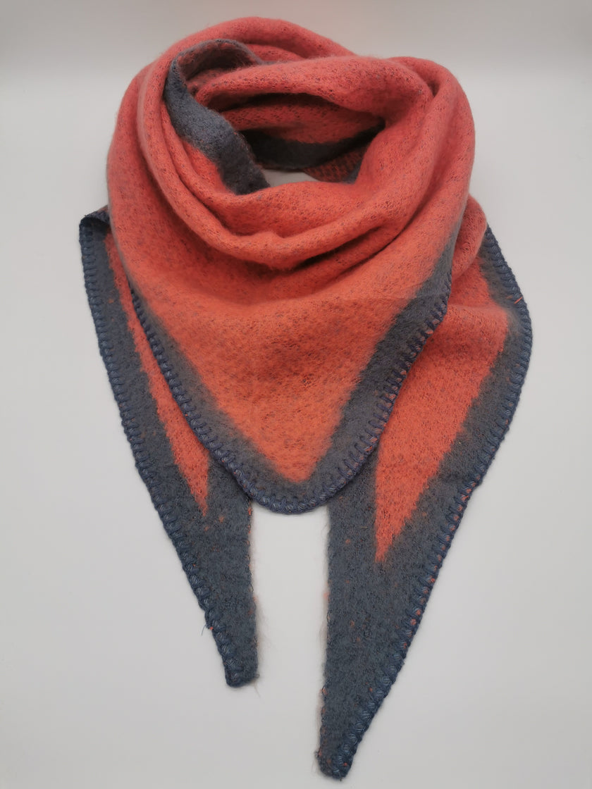 Dreieck-Schal flauschig in Koralle/Grau Artikel 31612