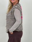 Strickweste Streifen Dog Mom in Mokka/Creme