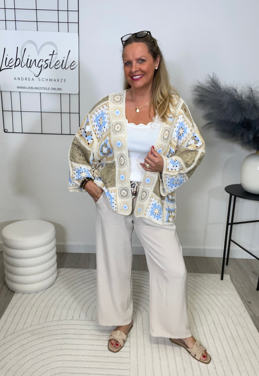 Boho Häkelcardigan in Beige/Hellblau