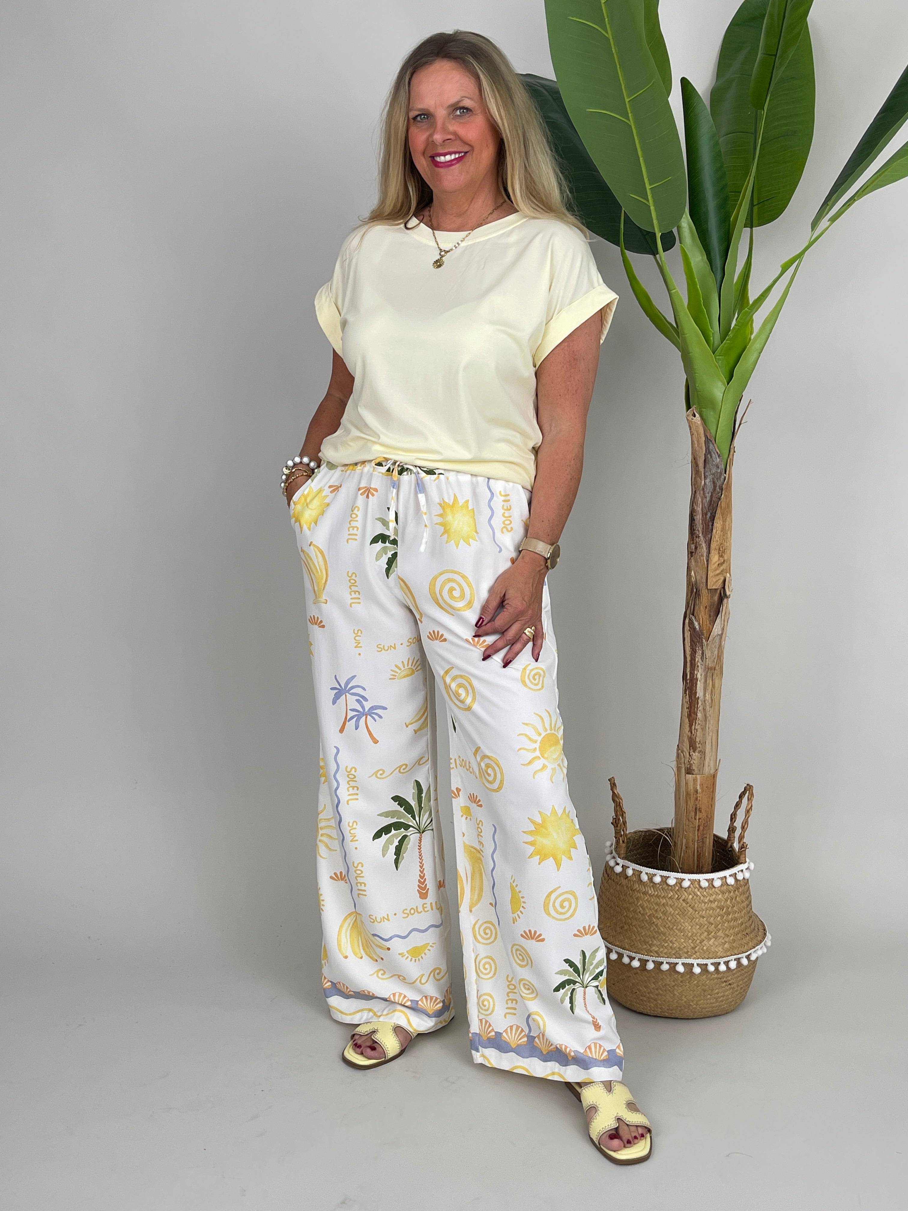 Marlene Hose im Summer Look