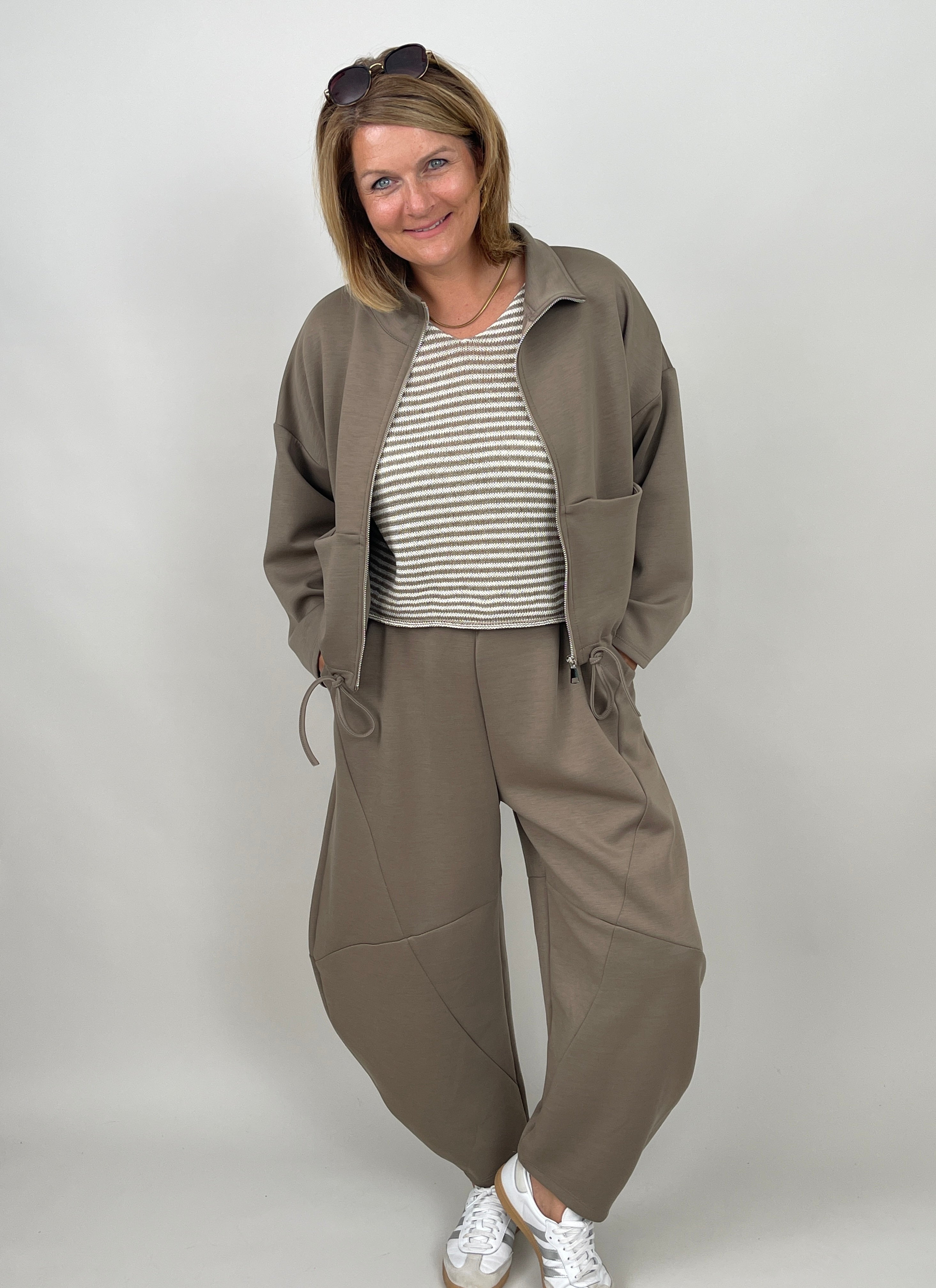 Sweatjacke in Taupe