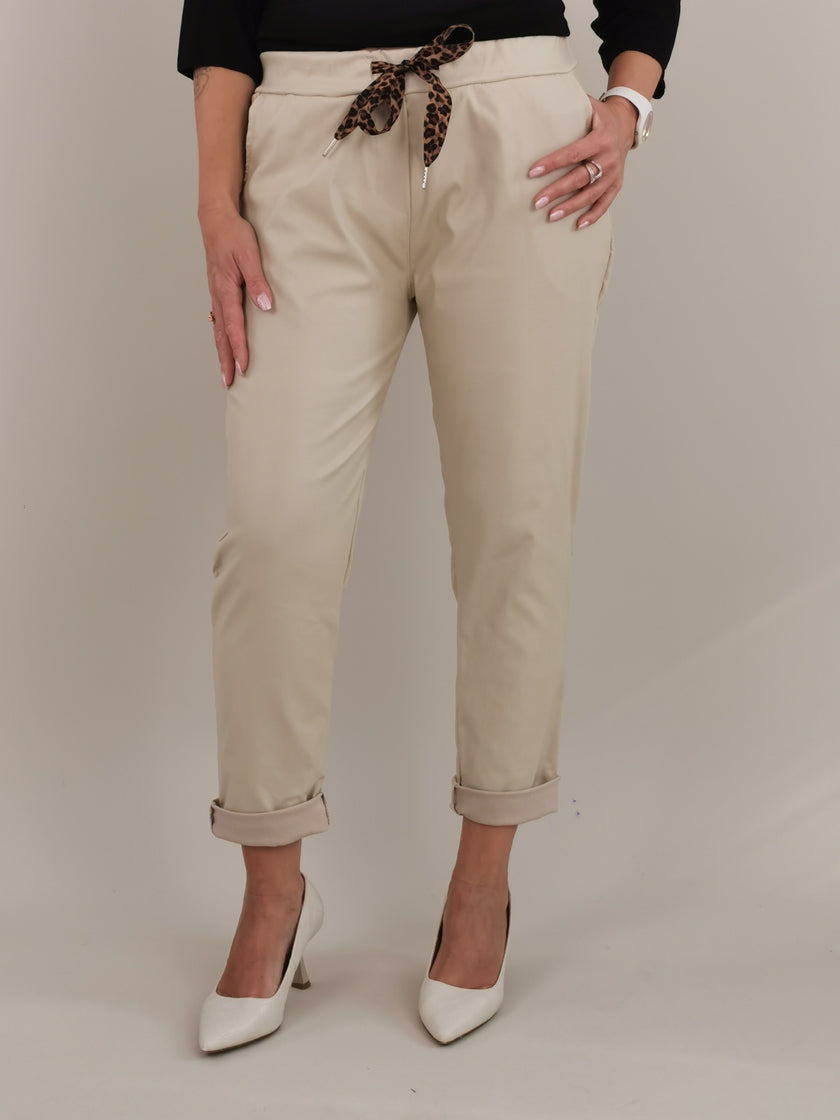 Jogpants Lederoptik Leokordel in Beige Artikel 6325