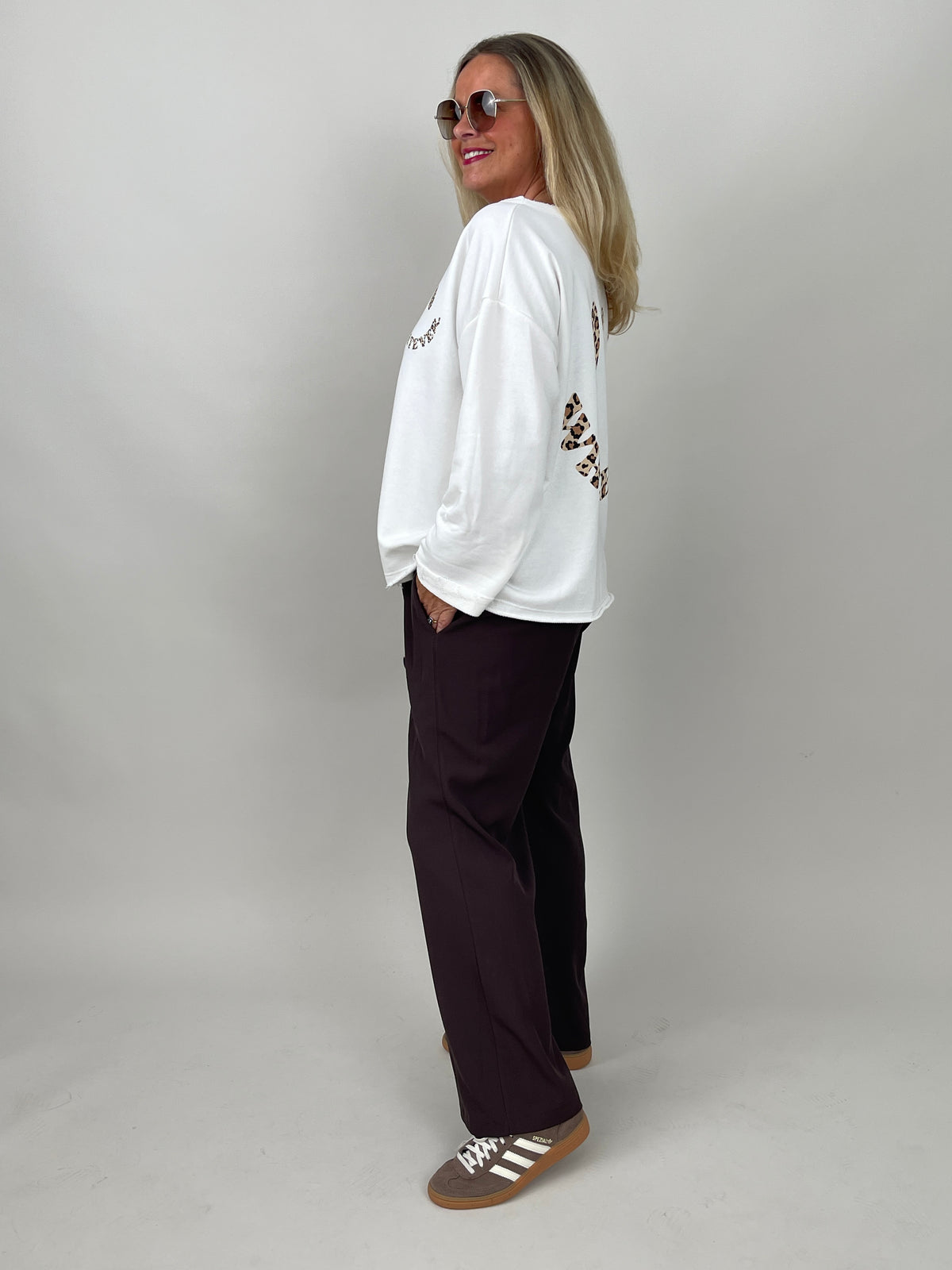 Sweatshirt Leo Smiley in Offwhite