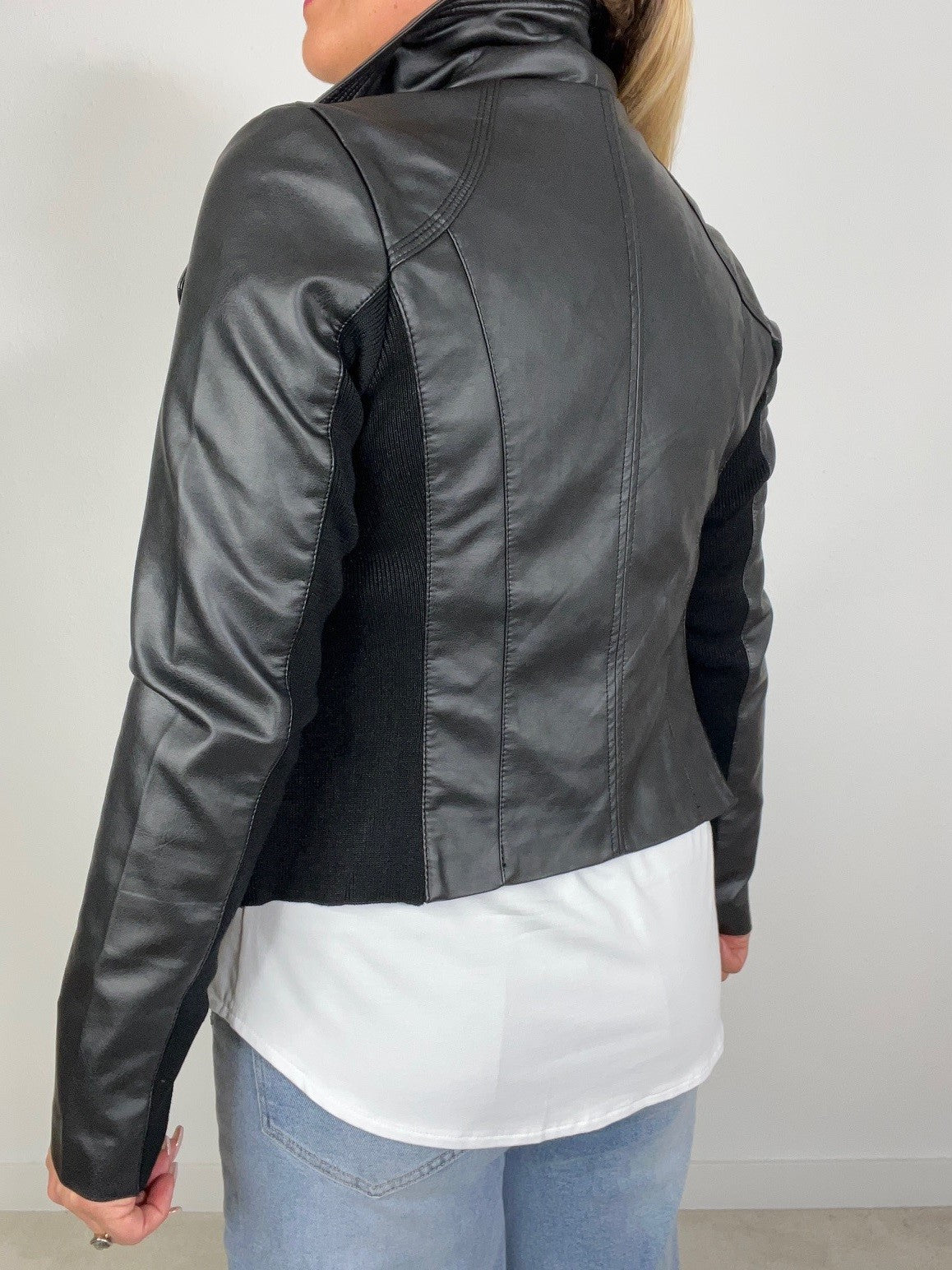 Kunstlederjacke in Schwarz