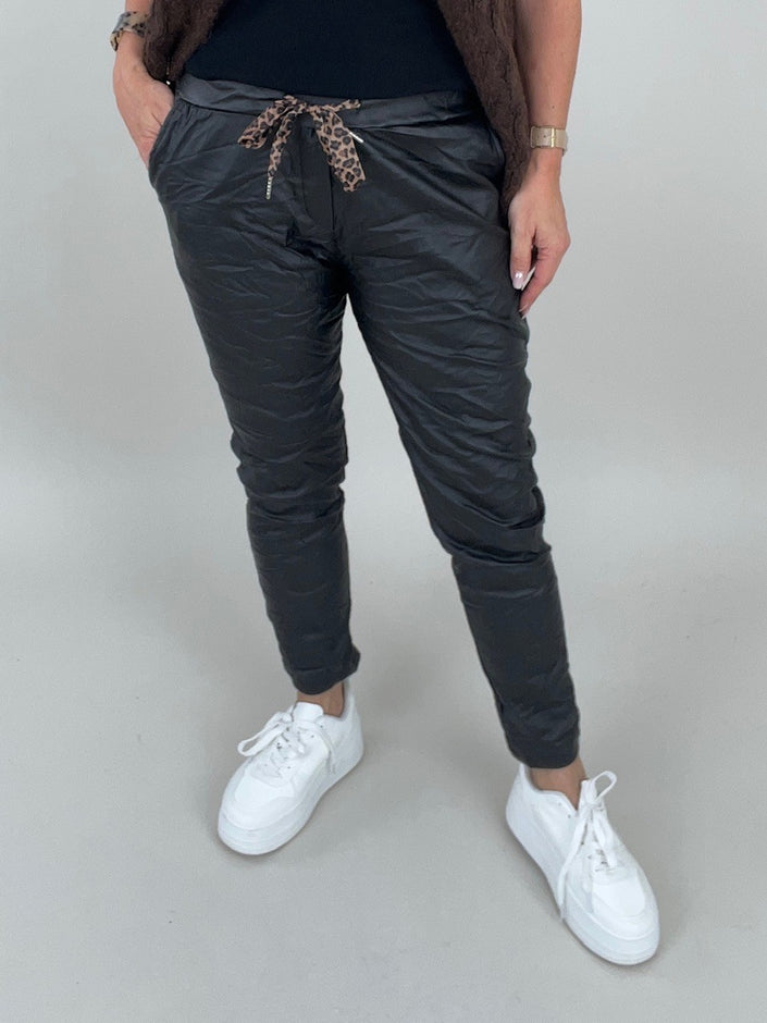 Jogpants Lederoptik Leokordel in Schwarz Artikel 6290