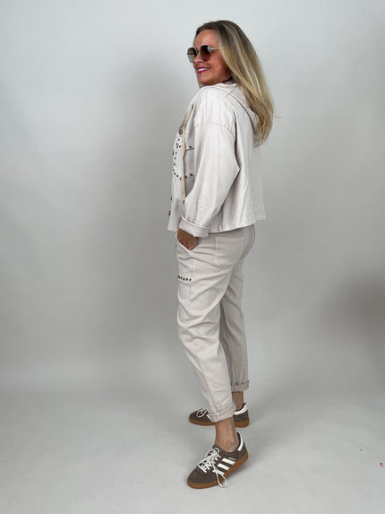 Jacke mit Kapuze & Nieten in Beige