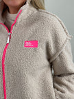 Teddyjacke mit pinken Details