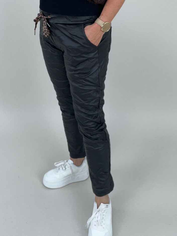 Jogpants Lederoptik Leokordel in Schwarz Artikel 6290