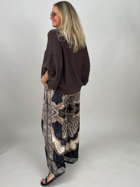 Strickpullover mit ausgefallenem Ärmel in Mokka