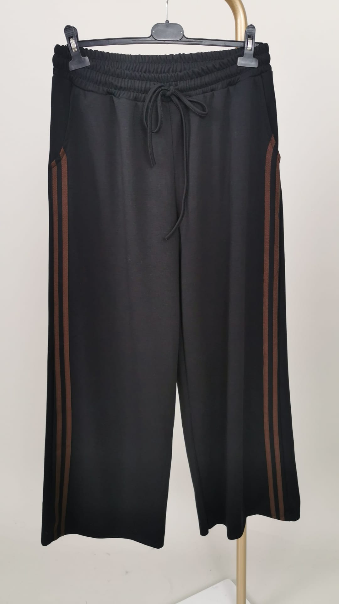 Marlene Sweathose mit Streifen in Schwarz/Mokka