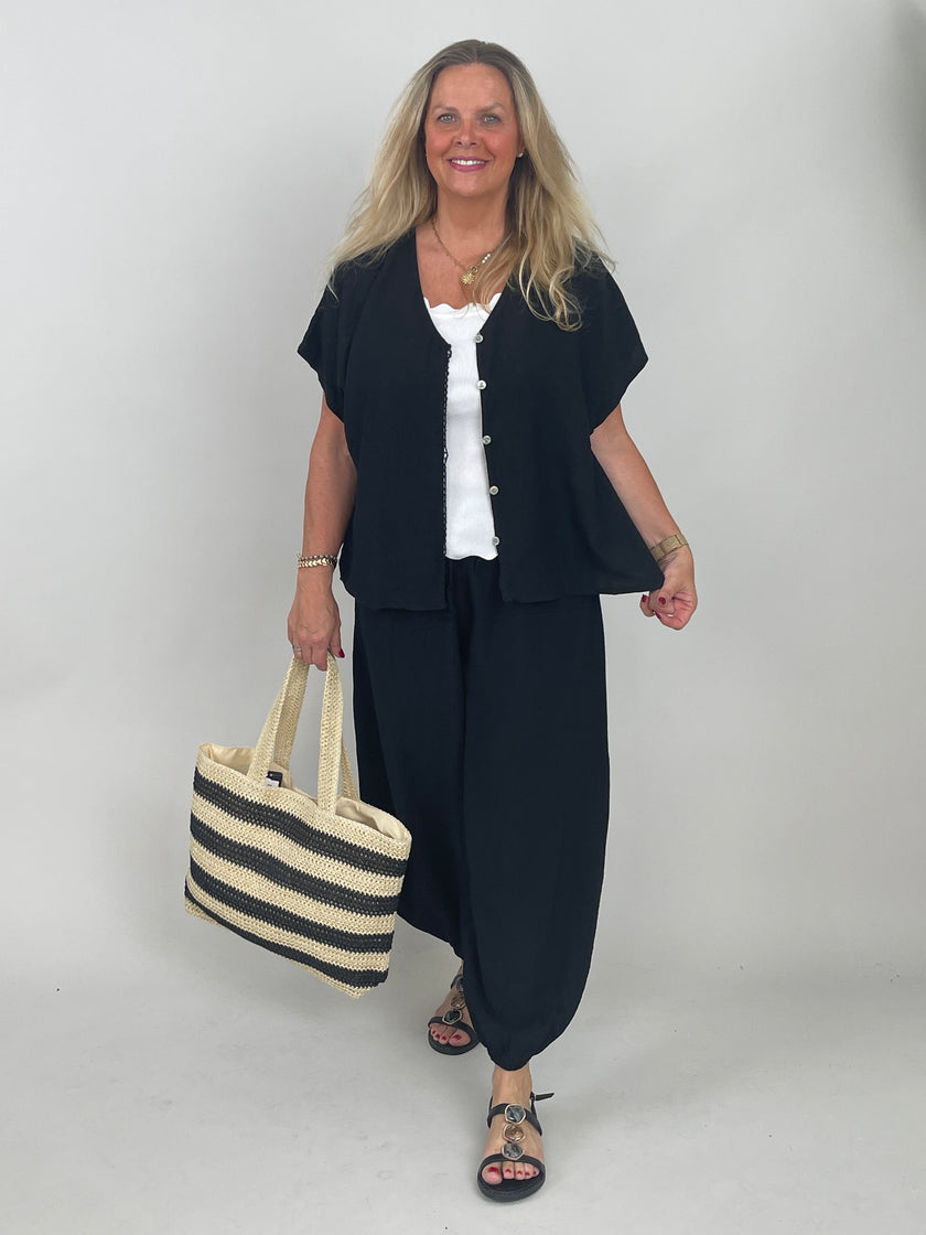 Leichter 2-Teiler mit Bluse und Ballonhose in Schwarz
