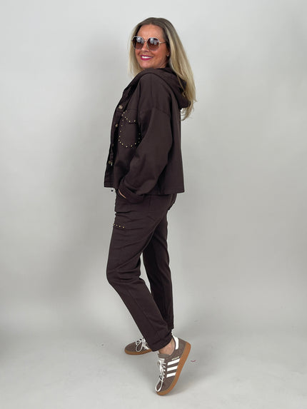 Jacke mit Kapuze & Nieten in Mokka