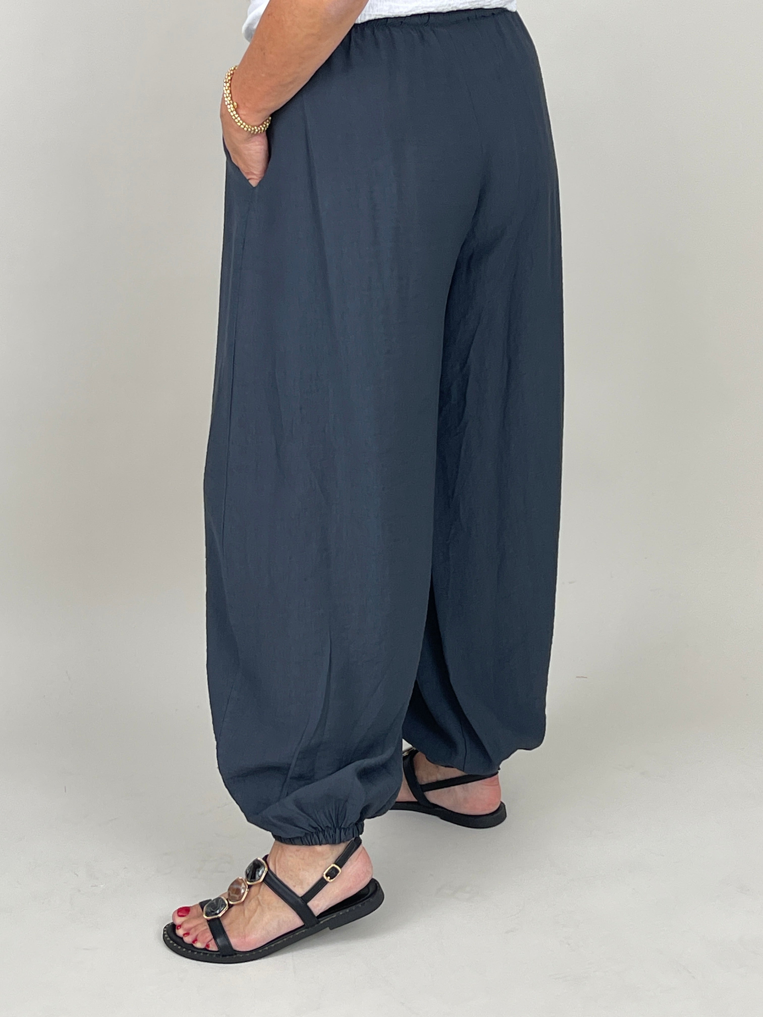 Leichte Ballonhose in Blaugrau