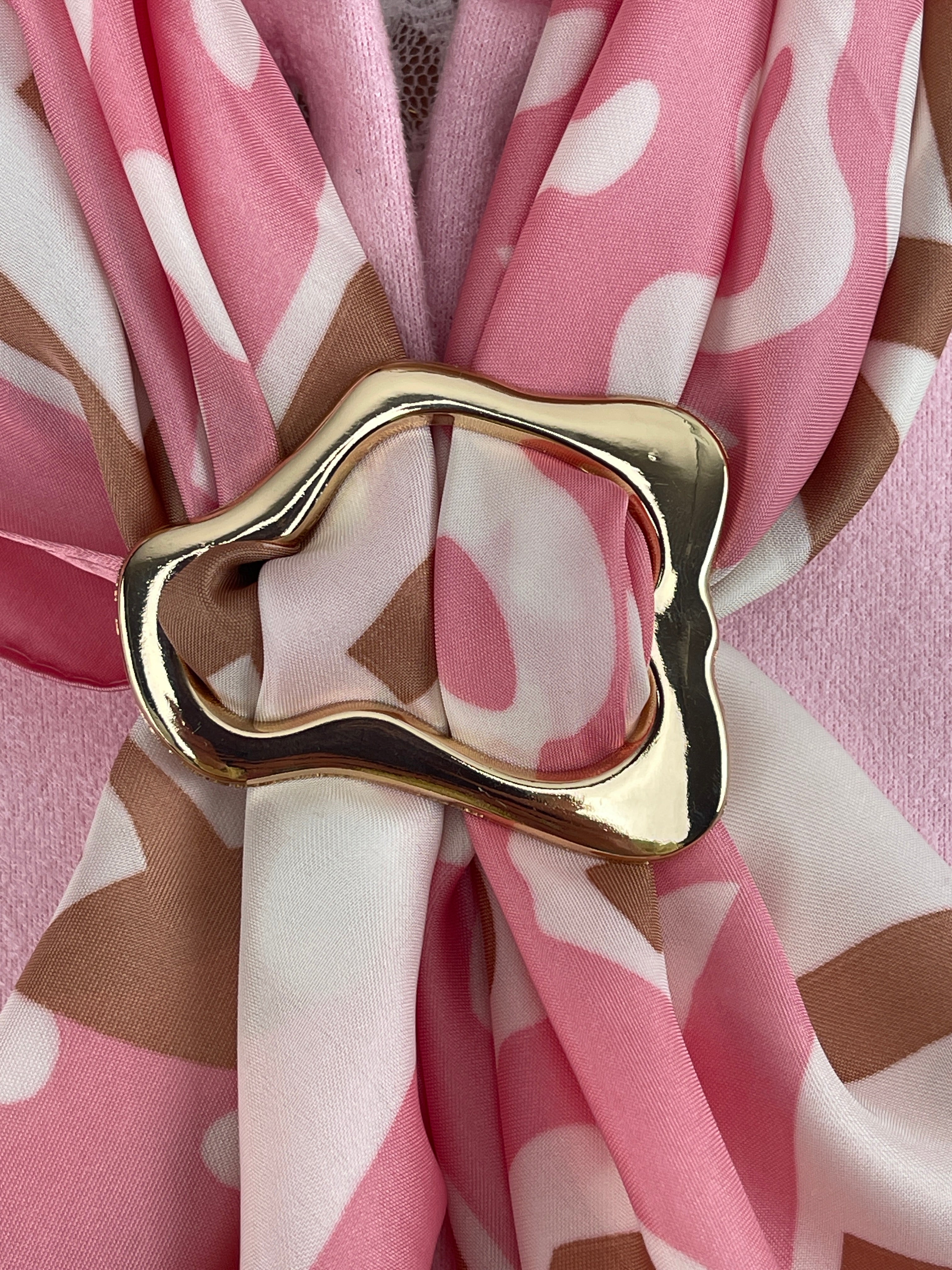 Schalclip in goldfarbener Optik Artikel 6863