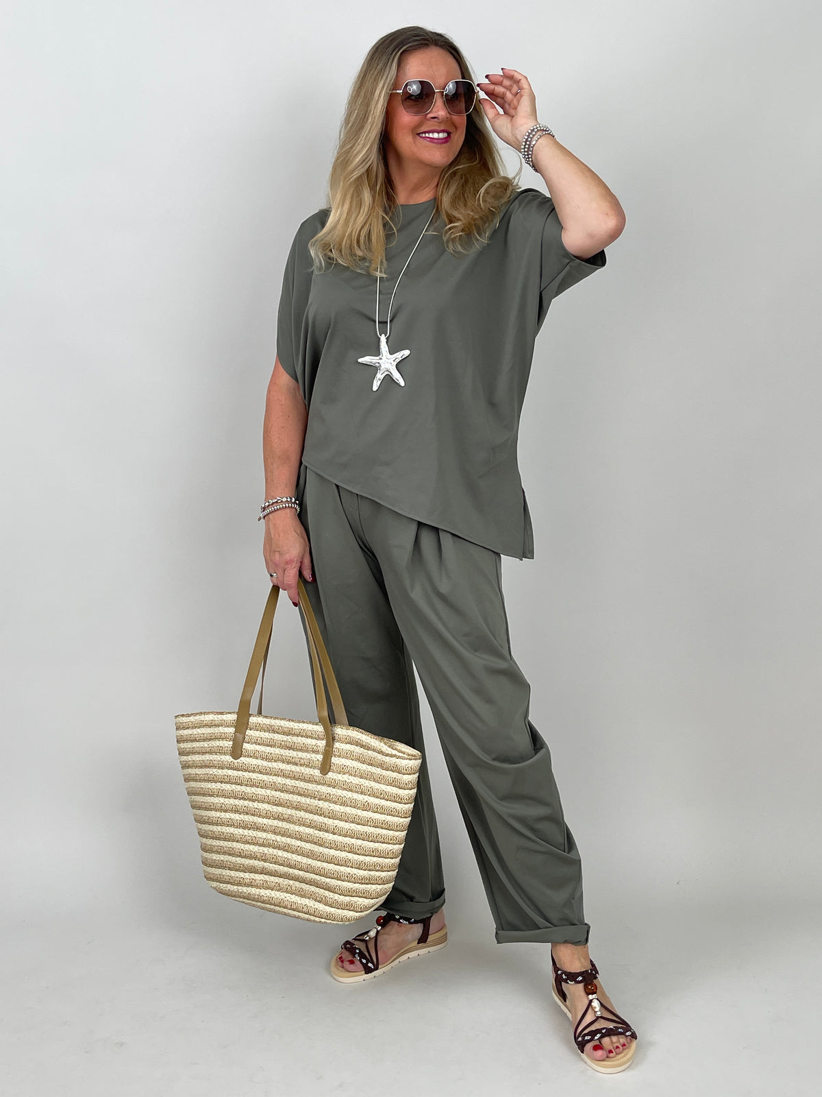 Hose Bundfalten Butterstoff in Khaki