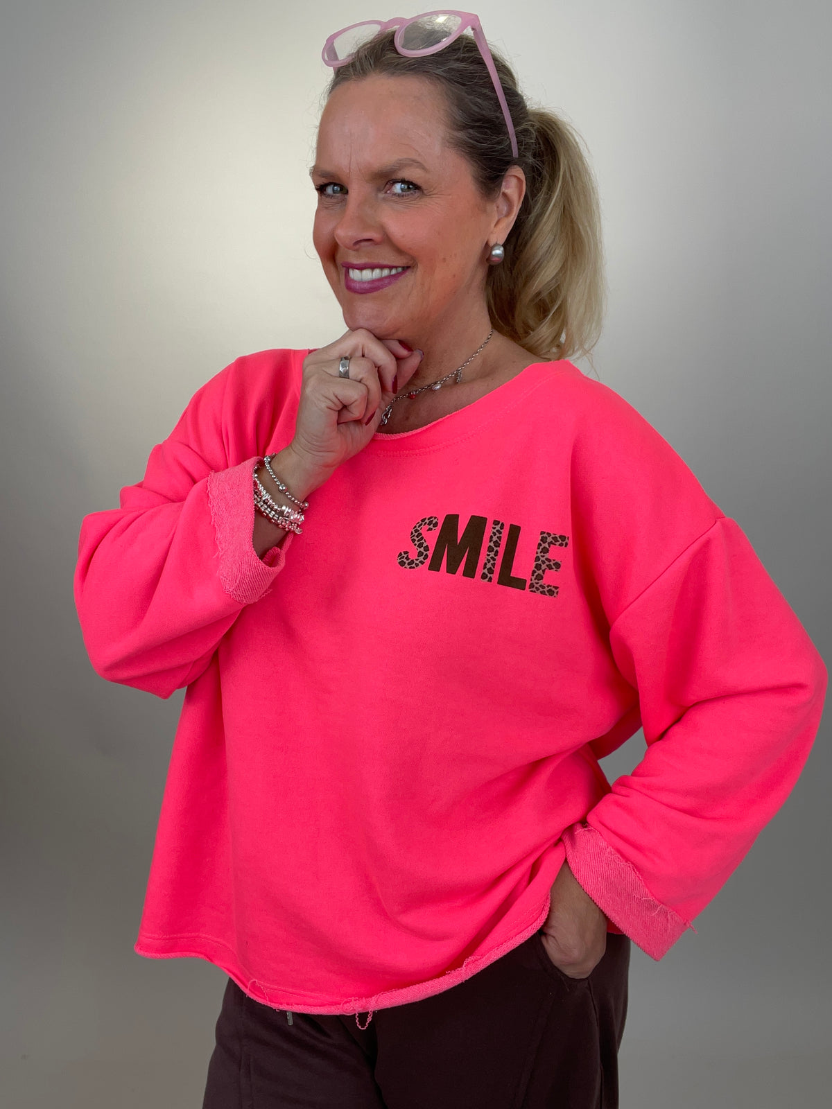 Sweatshirt Smiley in Neonpink