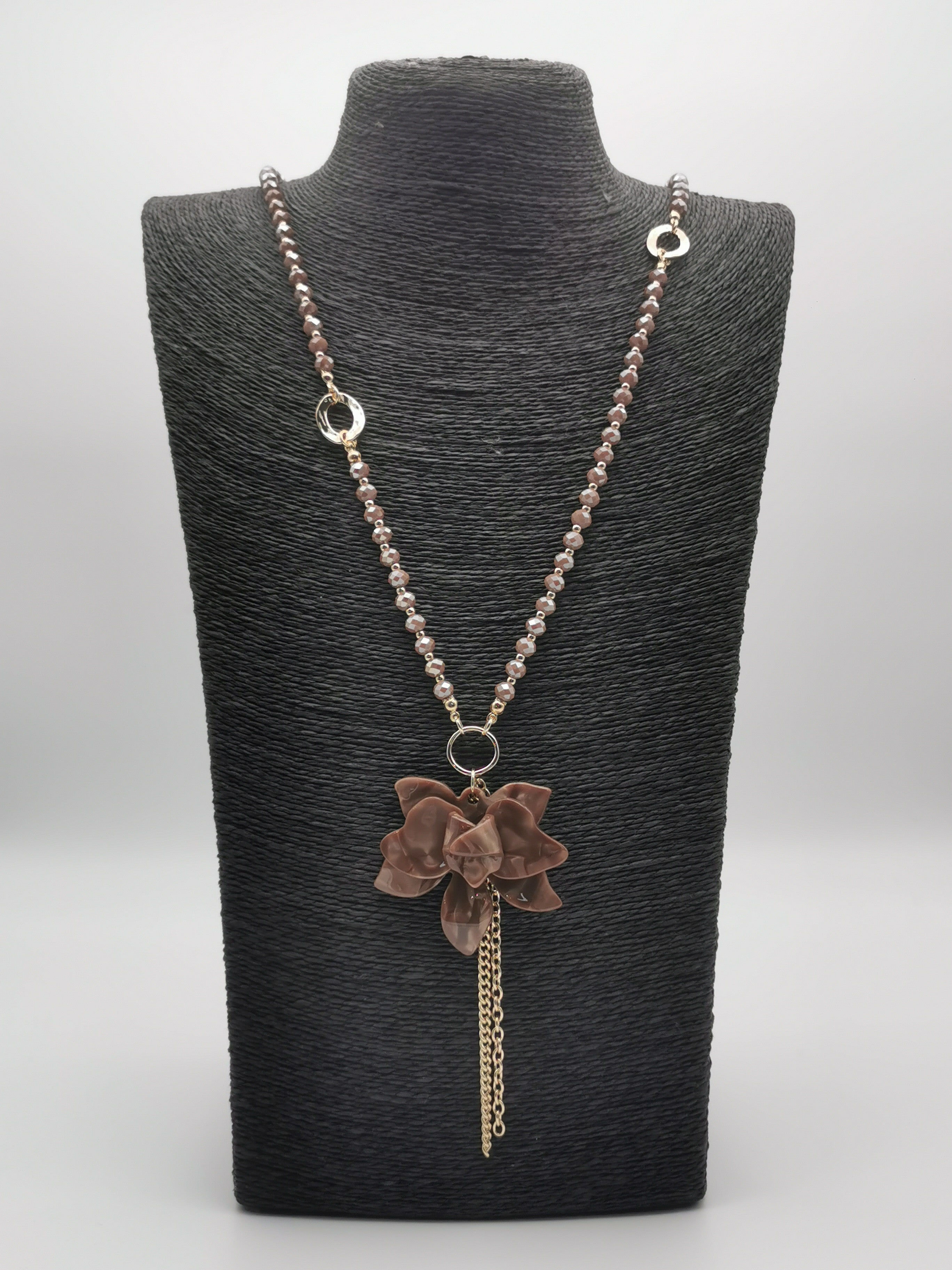 Kette mit Blume in Taupe