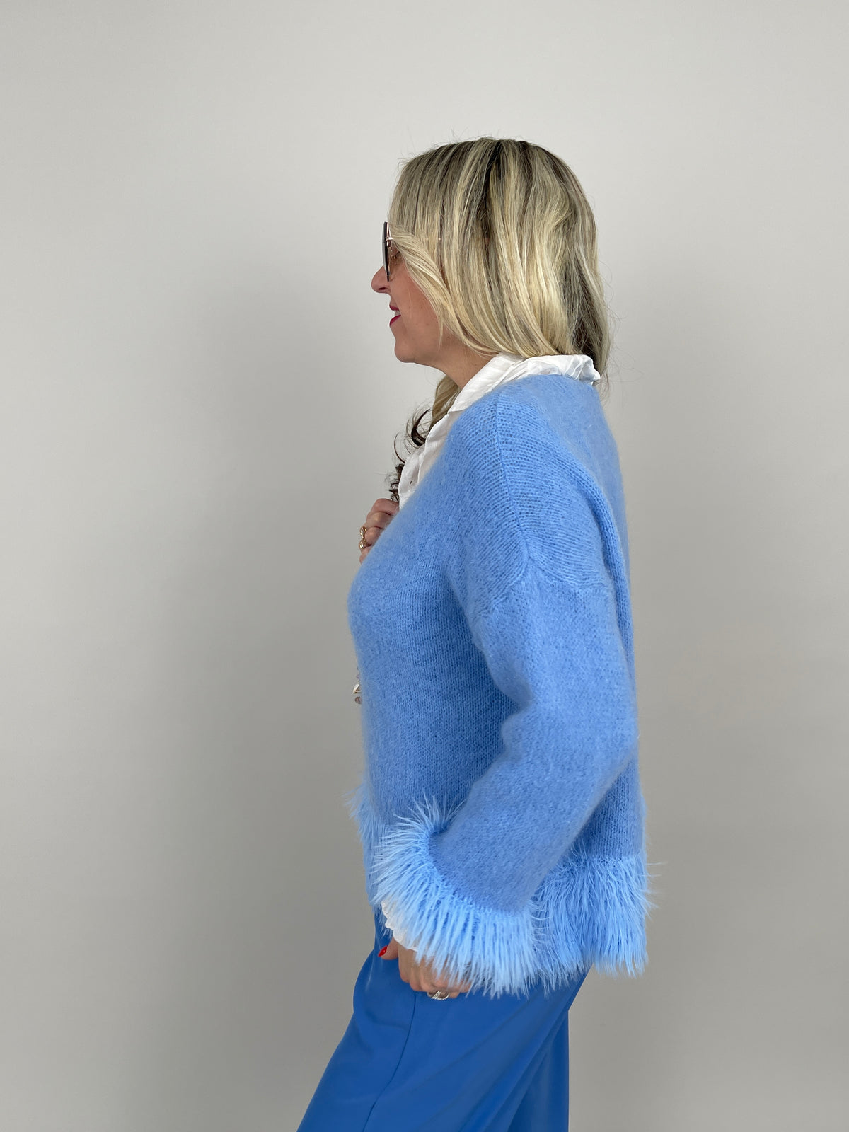 Pullover mit Fransen in Blau