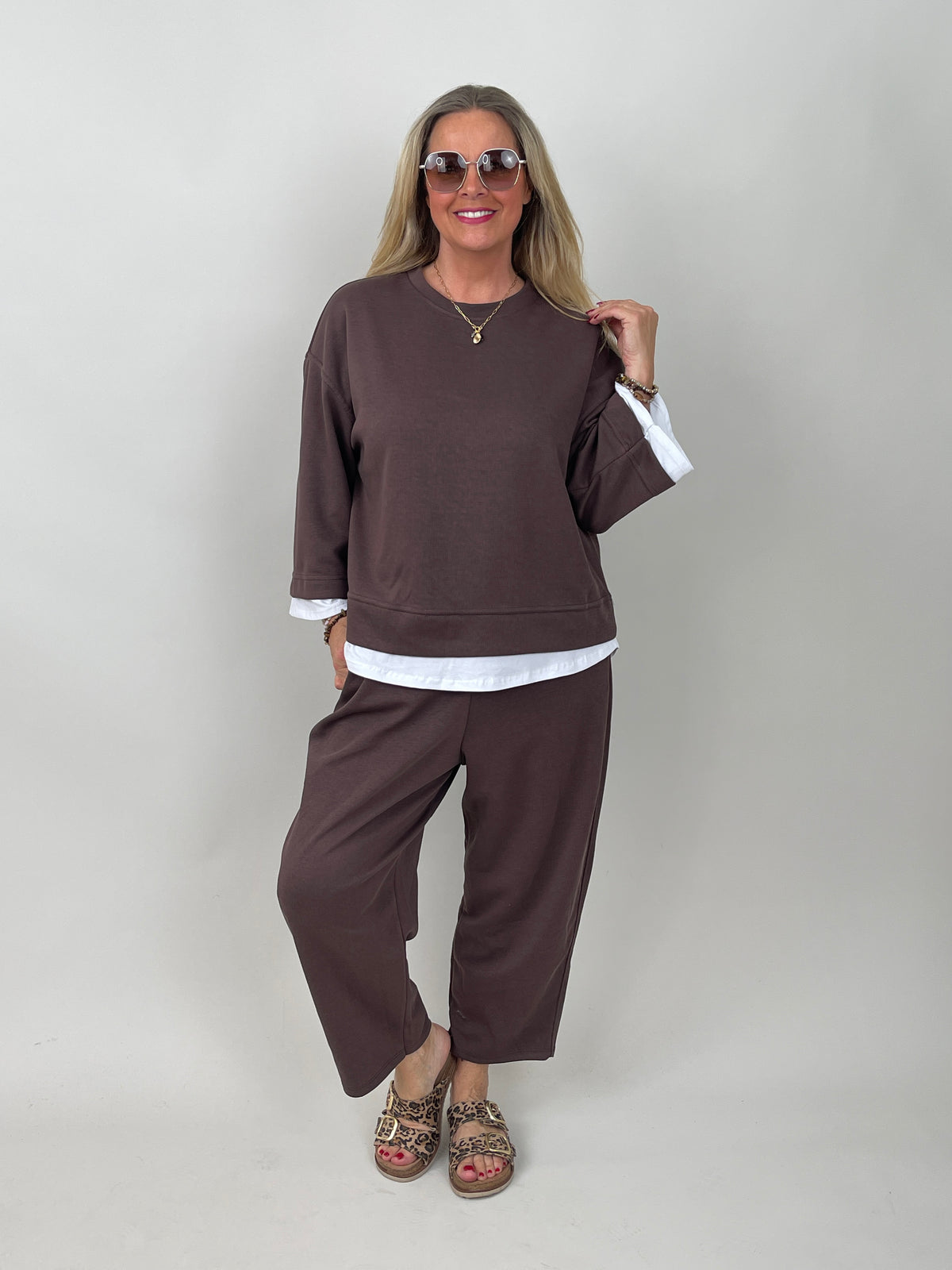 Zweiteiler Sweatshirt & Hose in Mokka
