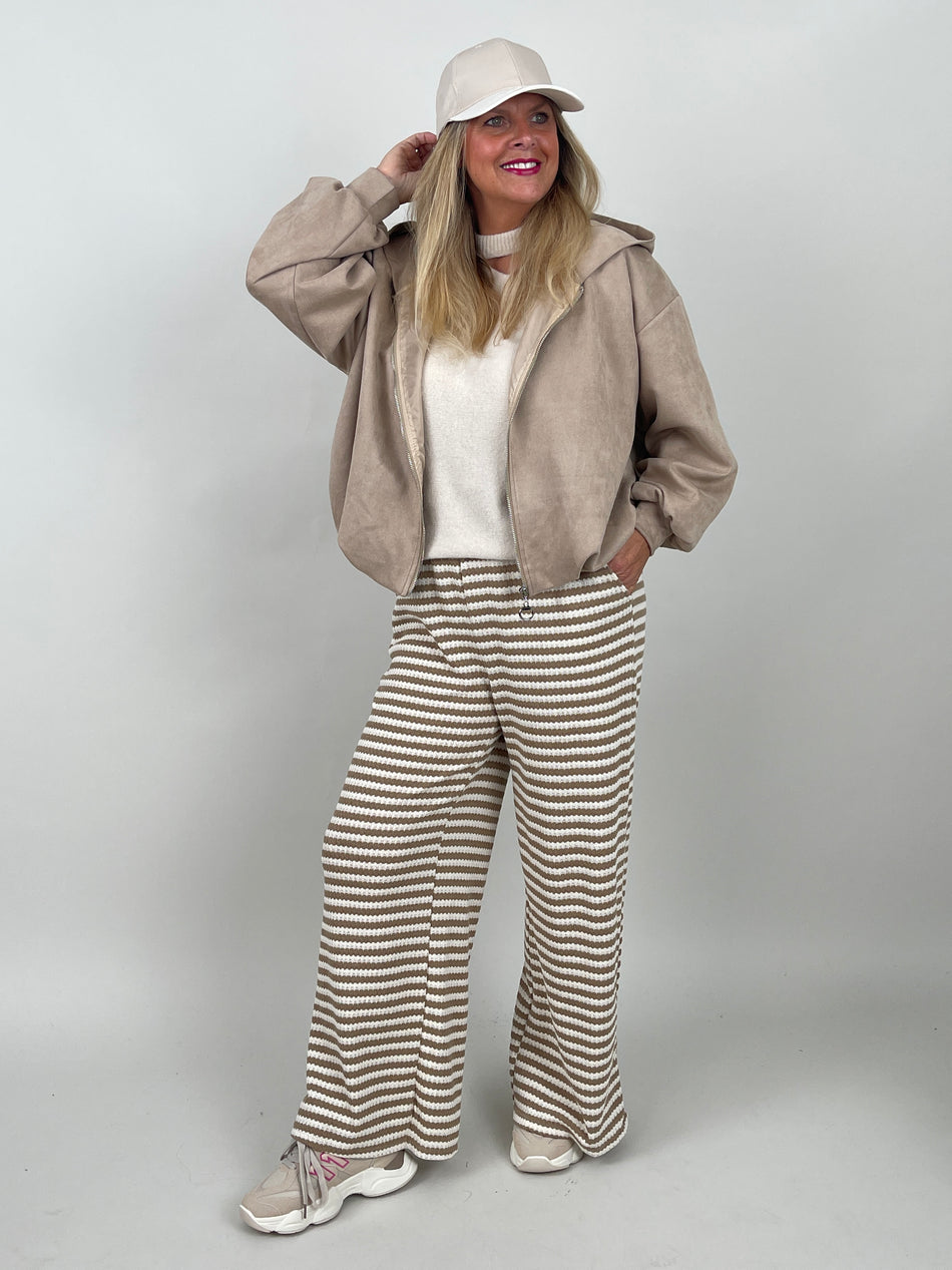 Jacke mit Kapuze in Velours-Optik in Beige