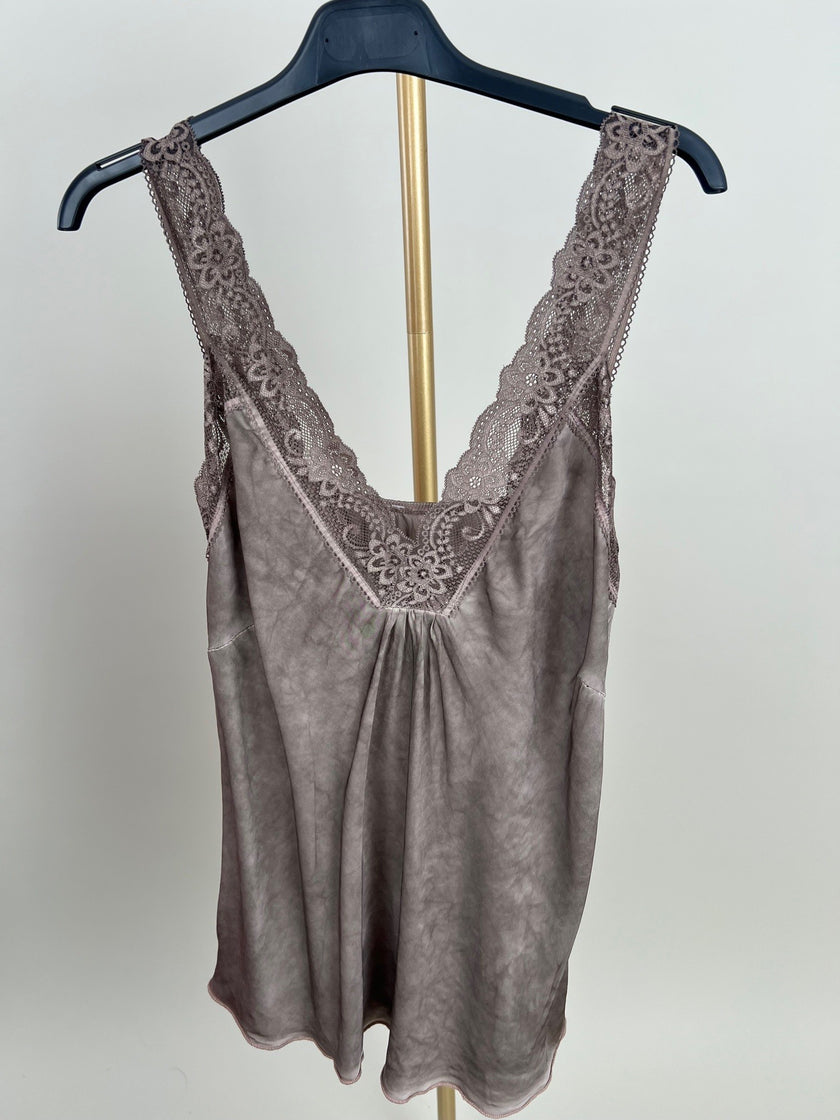 Top Satin-Optik mit Spitze in versch. Farben Artikel 5951