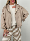 Jacke mit Kapuze in Velours-Optik in Beige