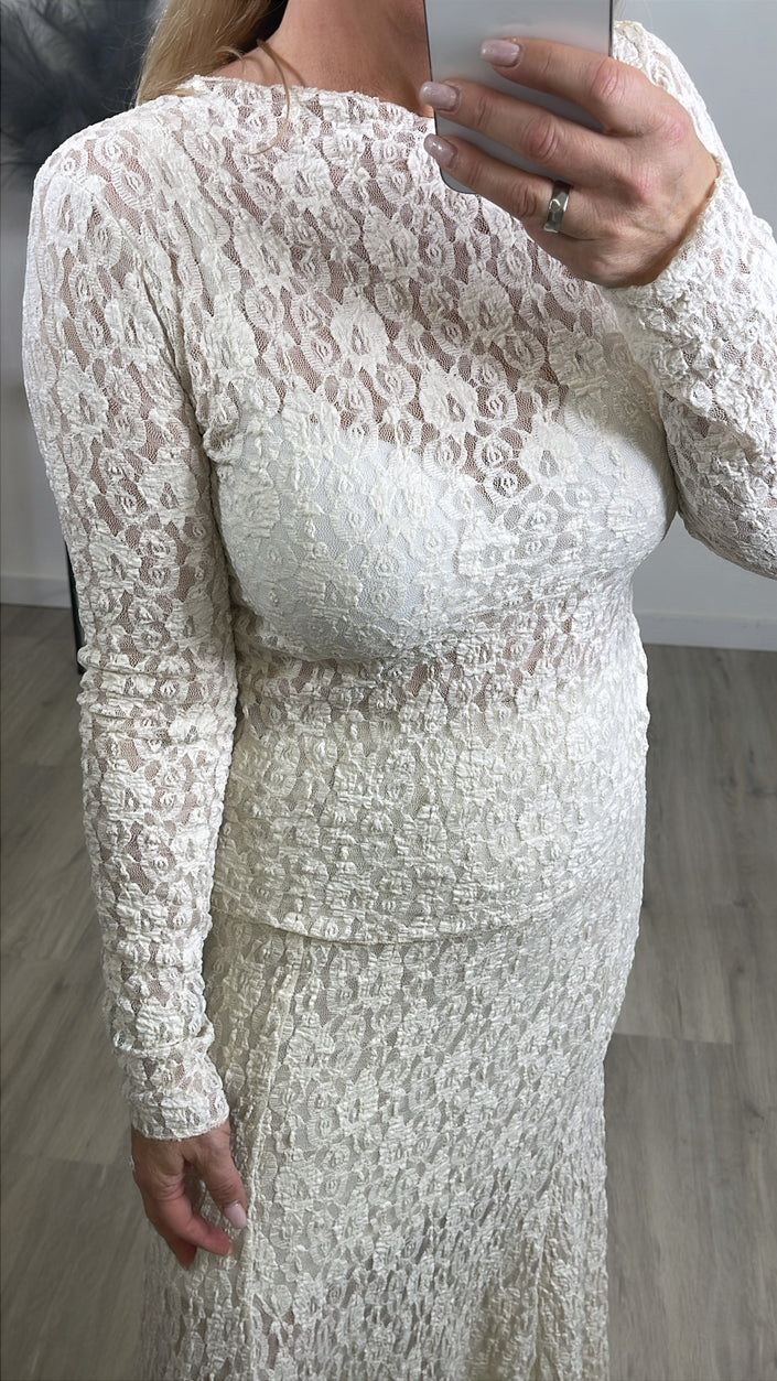 Langarmshirt aus Spitze in Beige