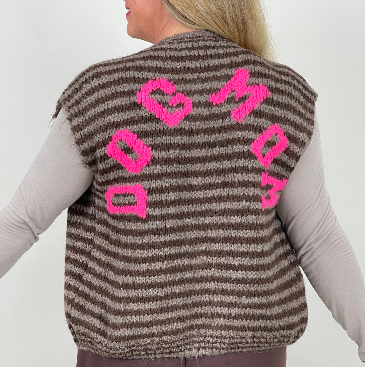 Strickweste Streifen Dog Mom in Mokka/Taupe