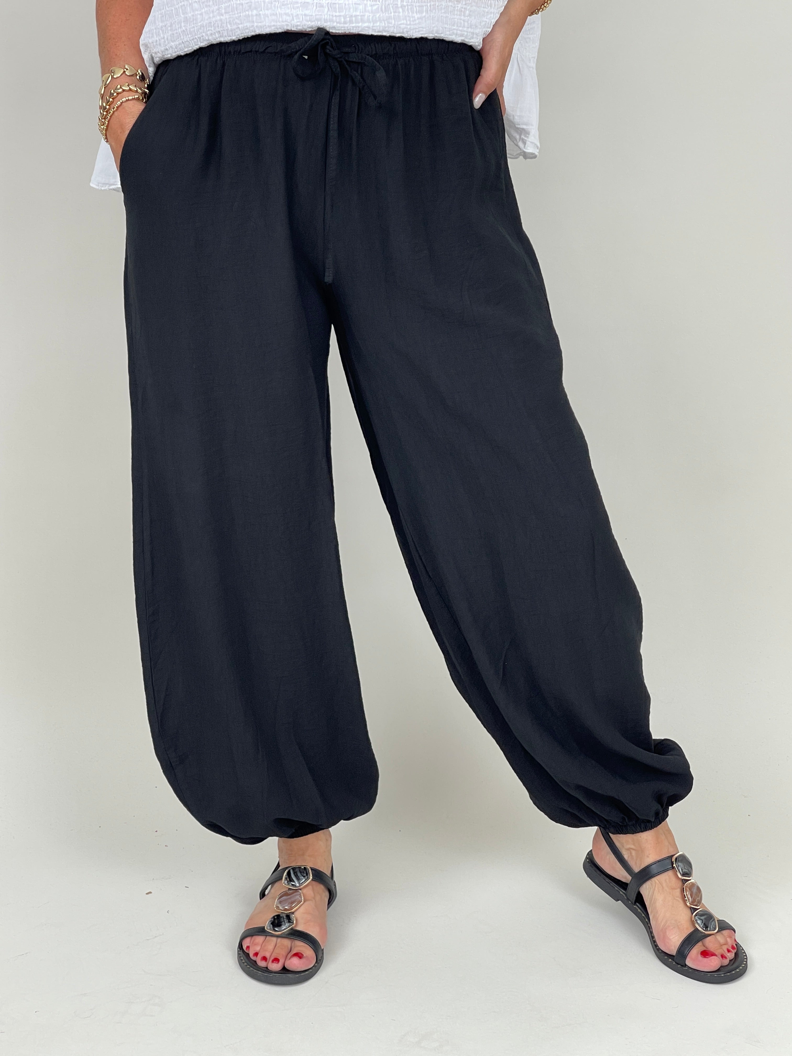 Leichte Ballonhose in Schwarz