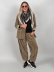 Barrel-Hose samtiger Cord in Camel