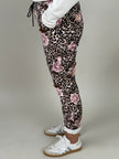 Velours-Hose mit Blumenprint in Braun/Beige