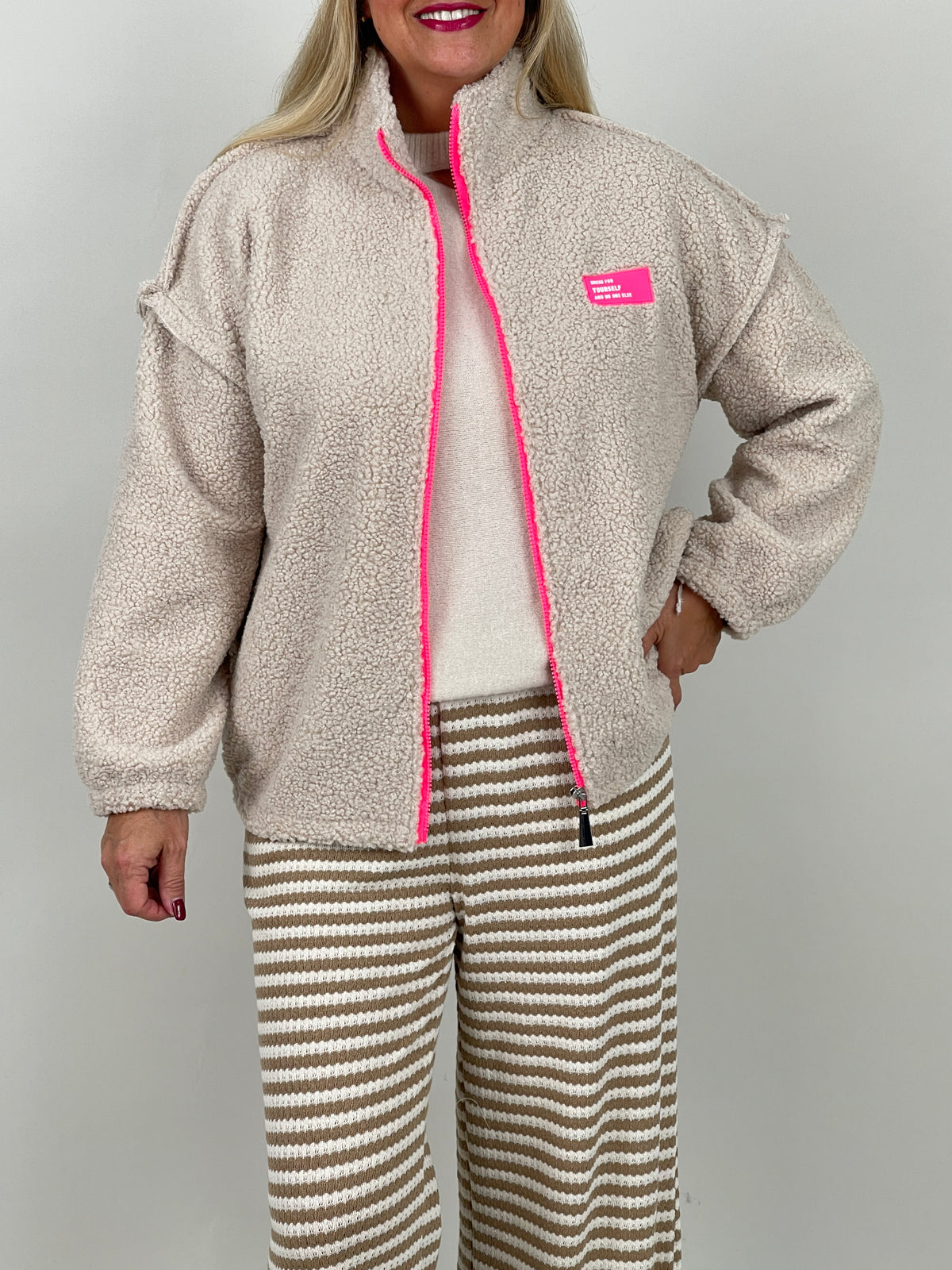 Teddyjacke mit pinken Details