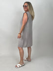 Kleid Leinen mit Rüschen-Details in Taupe