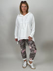 Velours-Hose mit Blumenprint in Braun/Beige