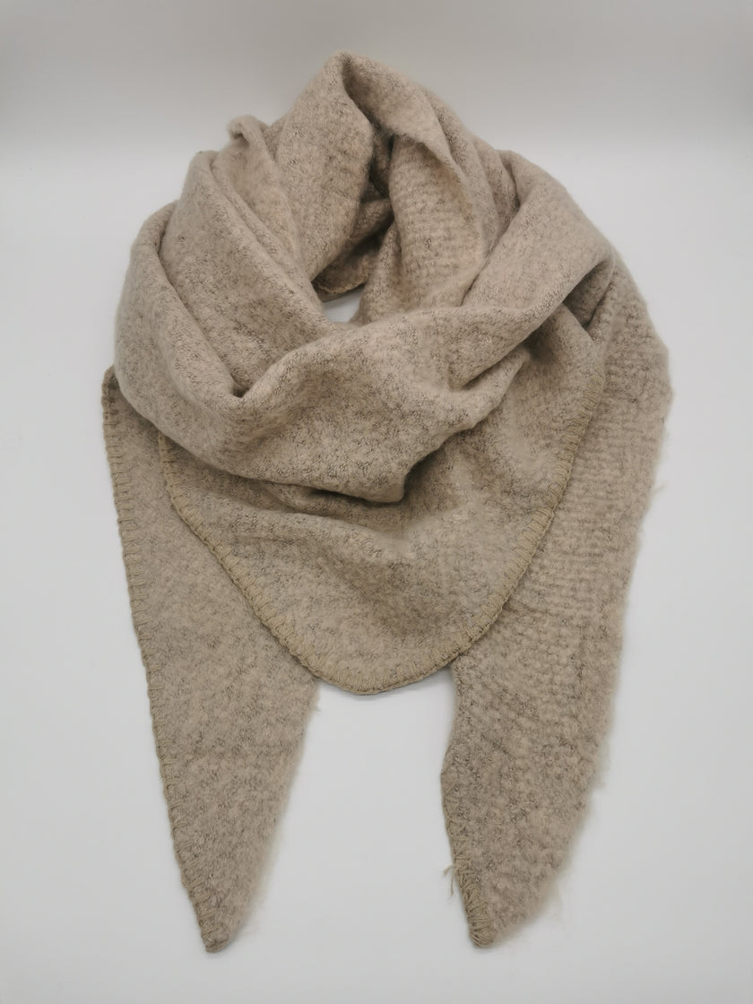 Dreieck-Schal Flauschig in versch. Farben  Artikel 2432