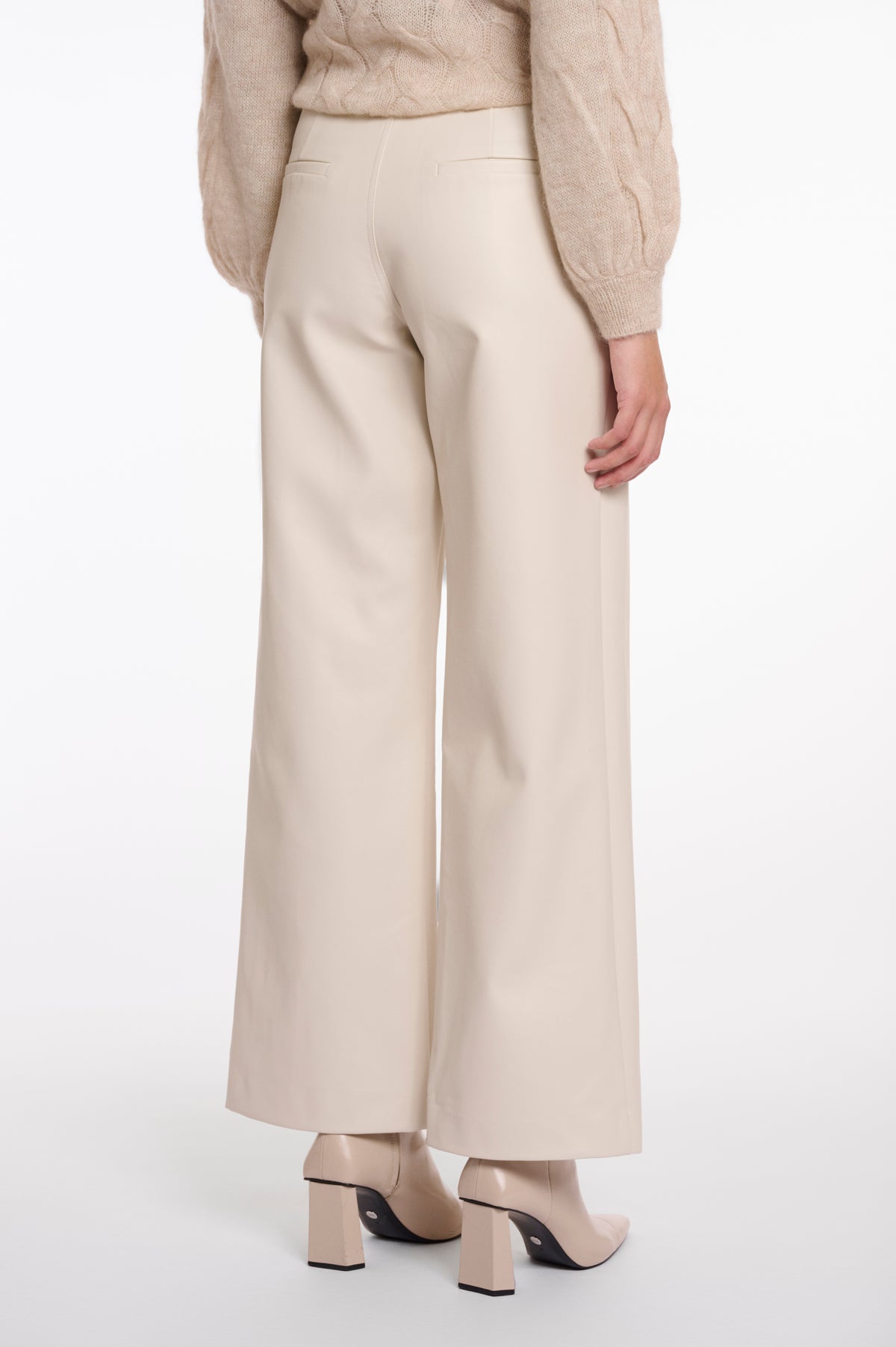 Hose Kunstleder von Rino&Pelle in Creme