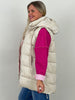 Steppweste mit dezentem Schimmer in Beige