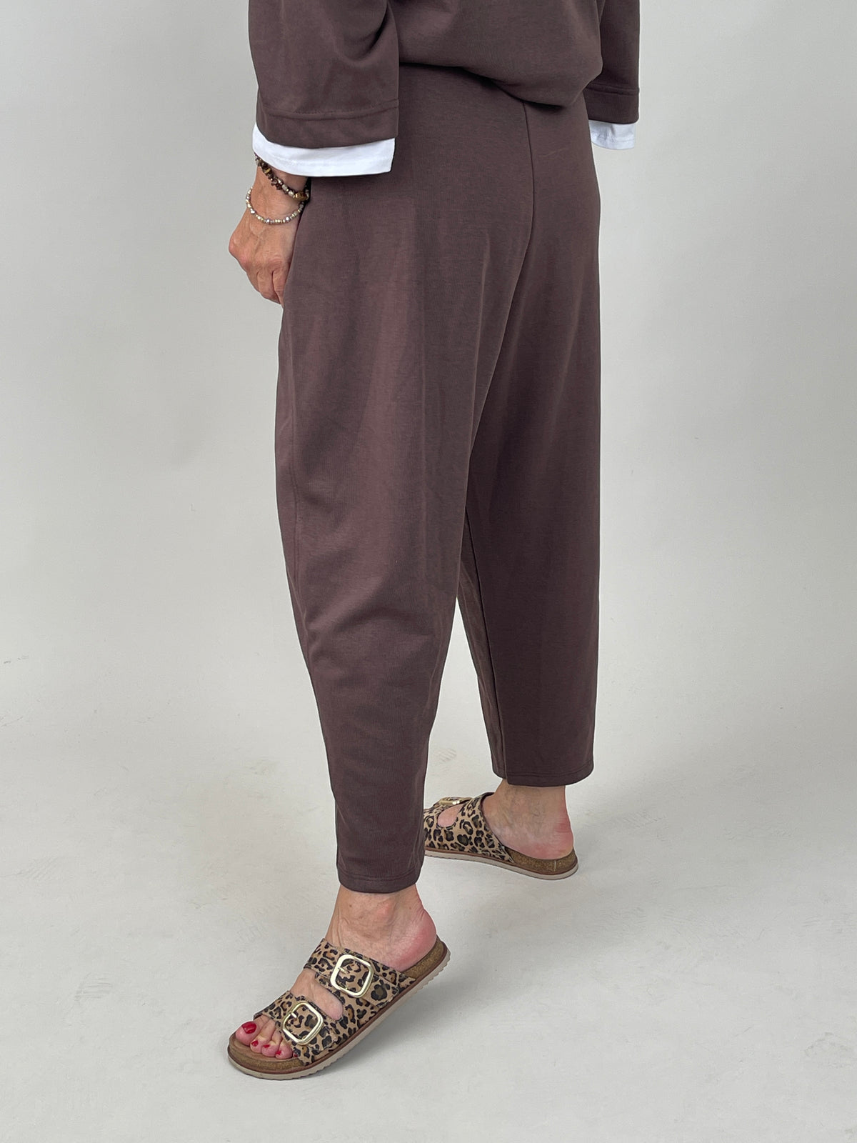 Zweiteiler Sweatshirt & Hose in Mokka