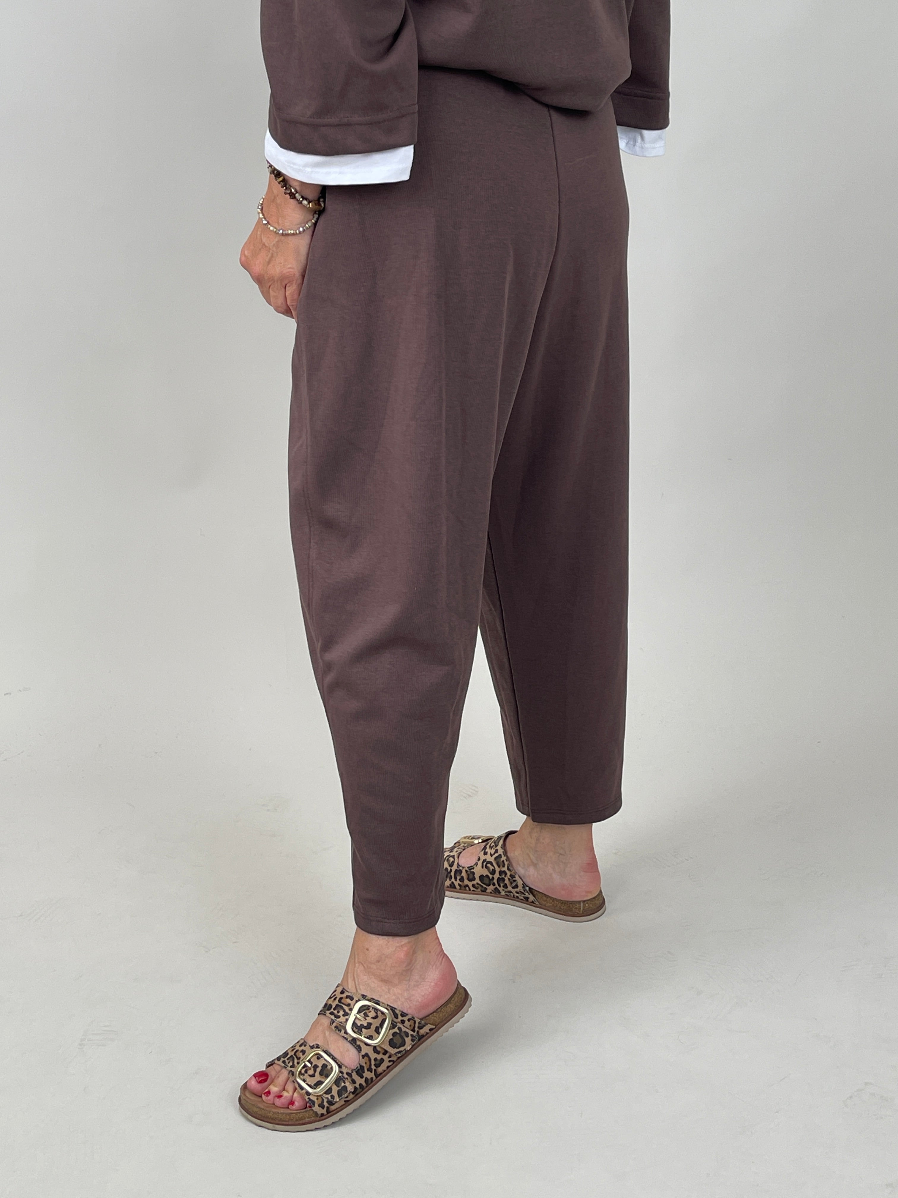 Zweiteiler Sweatshirt & Hose in Mokka