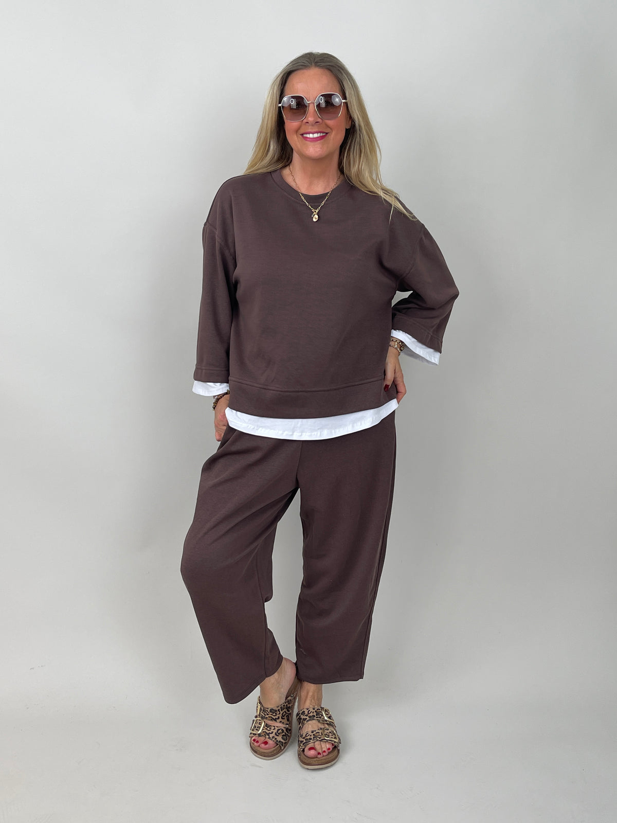 Zweiteiler Sweatshirt & Hose in Mokka