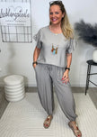 Blusenshirt mit Kette in Taupe