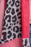 Tuch von Rino & Pelle mit Leo-Print in Rot/Schwarz Artikel RP6828